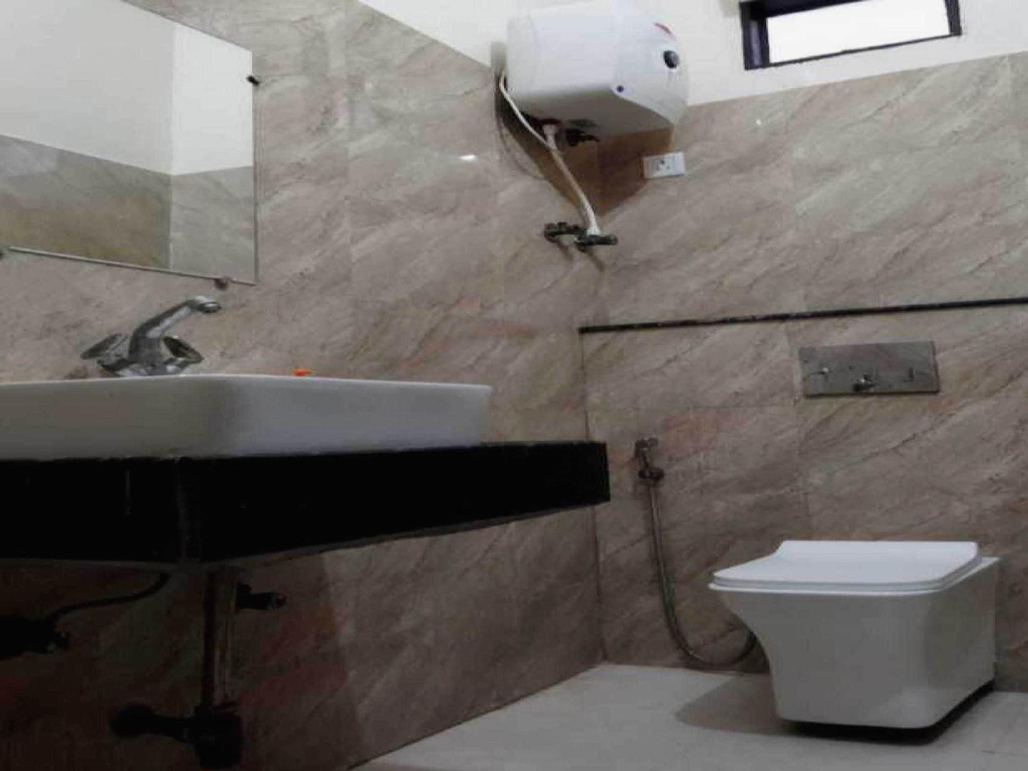 Hotel O G Hotel Happy Home Alīgarh Eksteriør bilde